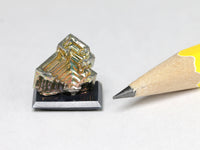 Stepped bismuth crystal