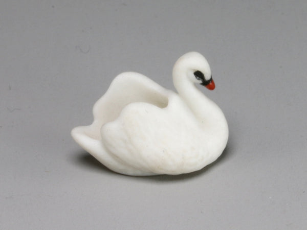Carol Pongracic porcelain swan figurine, 1:12 scale