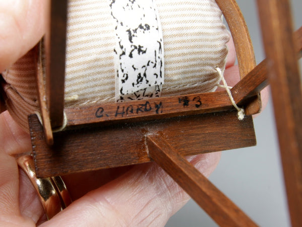 Carol Hardy signature