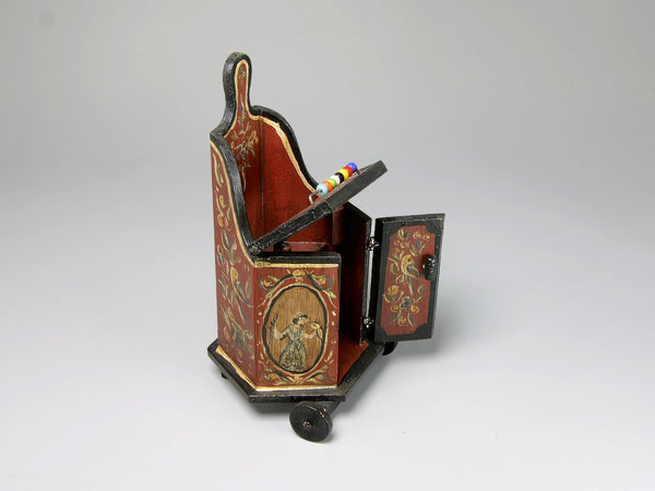 Doors open, 1:12 scale Hinderloopen potty chair for dollhouse