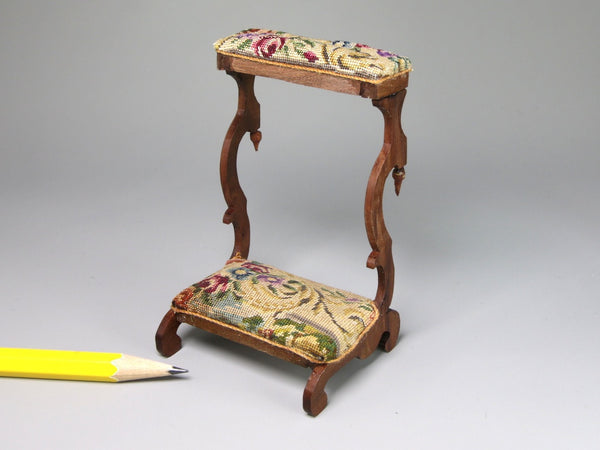 1:12 scale prie-dieu, Nicole Walton Marble, dollhouse miniature